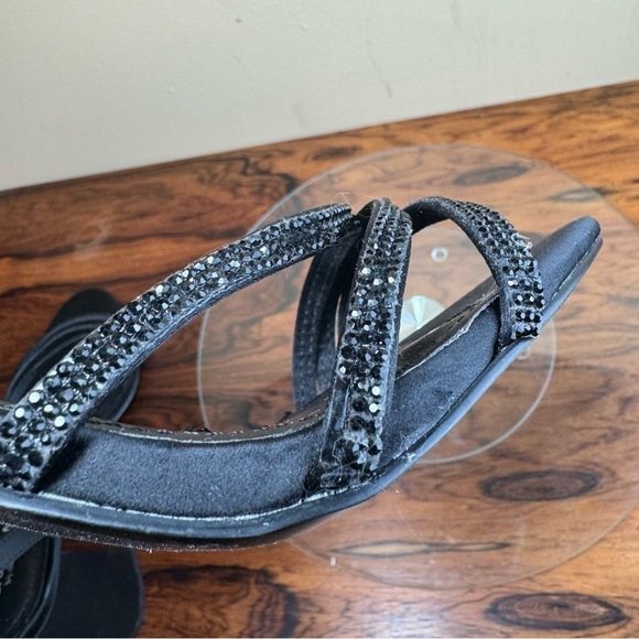 CHARLES DAVID Rheanna Heeled Sandal In Black - Picture 8 of 15